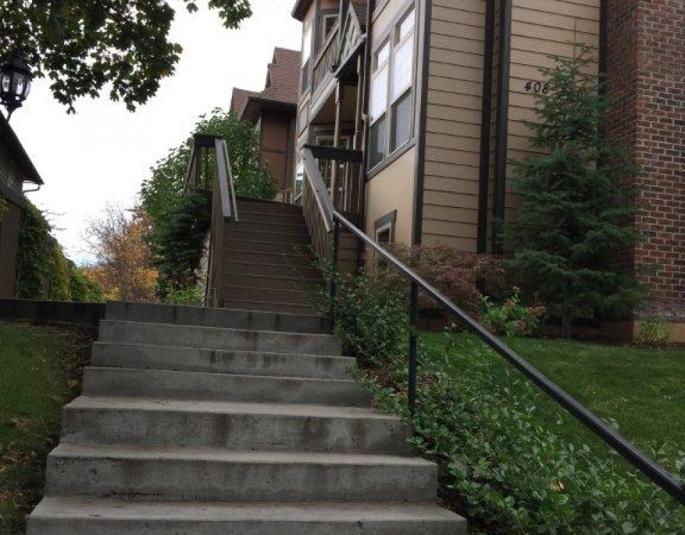 steps from Hemlock to south bujildings