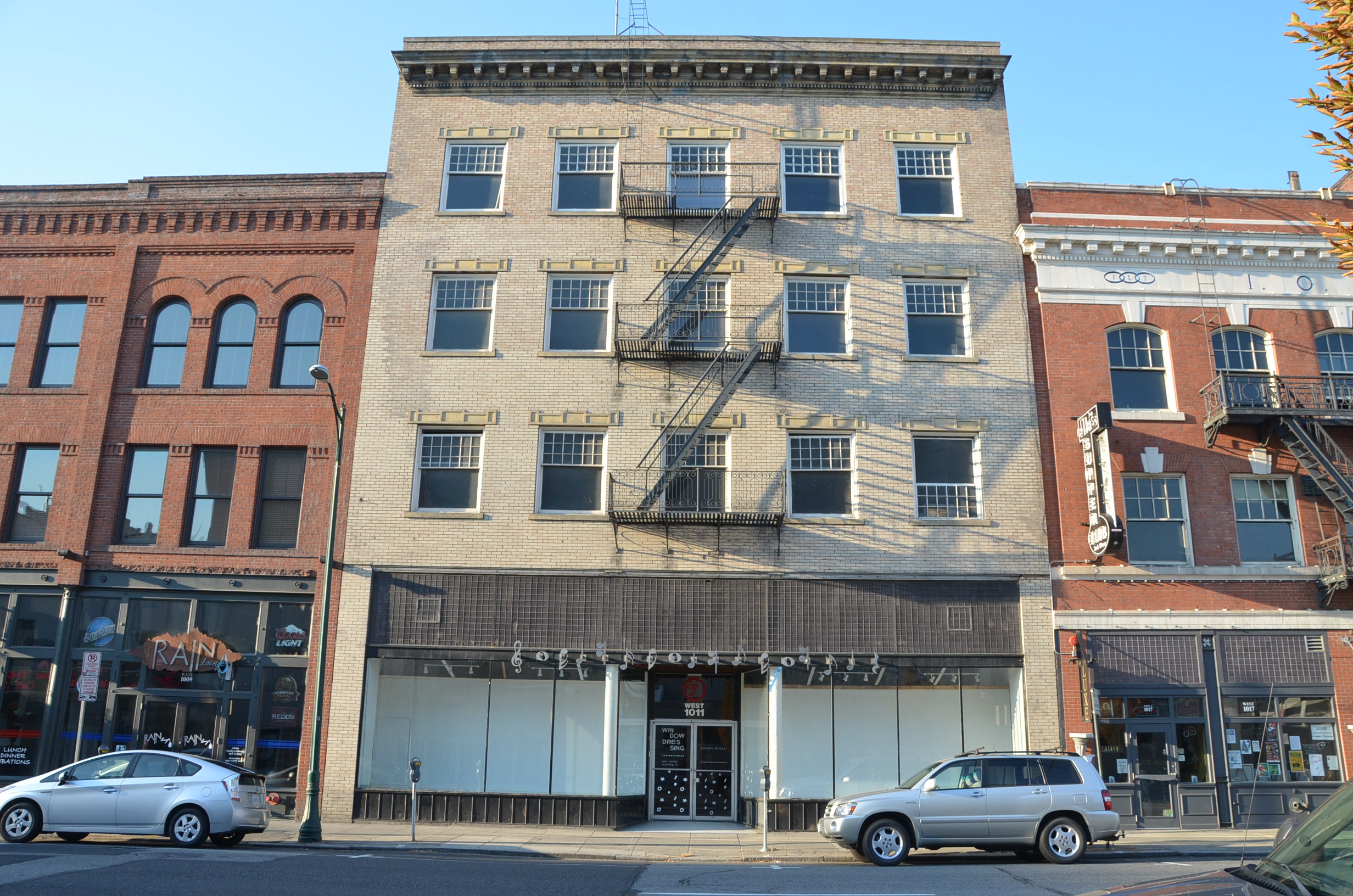 3. Front Facade 1011 West First Avenue Looking South